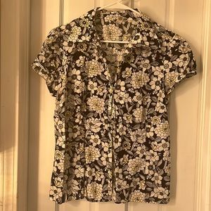 Ann Taylor Loft soft floral button up, short sleeve